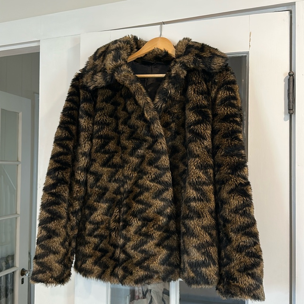 Tribal Faux Fur Coat Brown Black Zig Zag Chevron Striped Jacket Size S